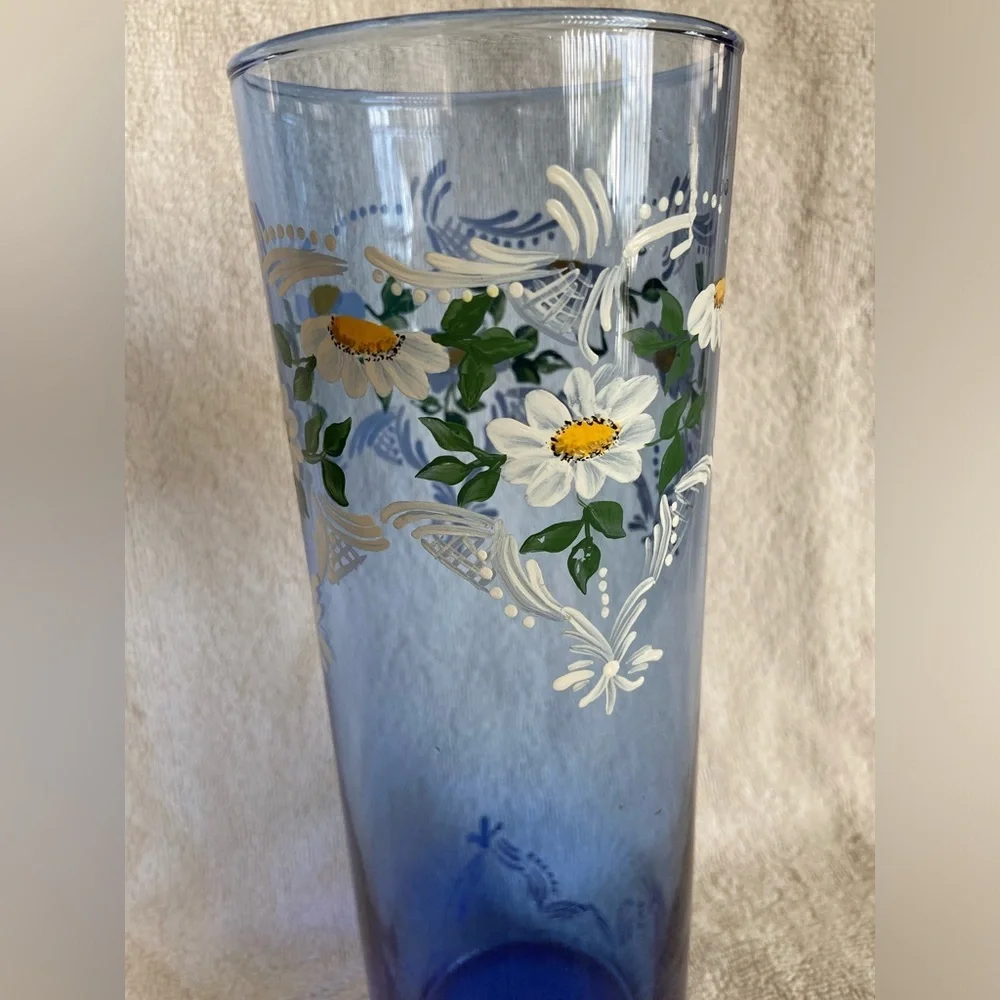 🖤 Hand Painted Tall Blue Glass Vase Daisy Floral Artist assigned L. Lavieri